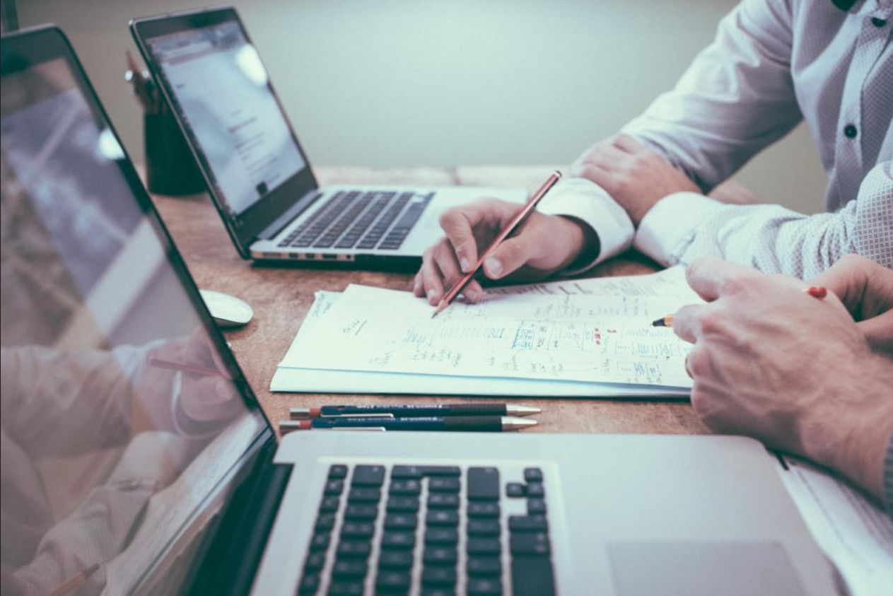 ¿Es imprescindible que una agencia inmobiliaria tenga página web?